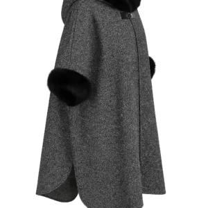 Poncho din lână cu blană P20